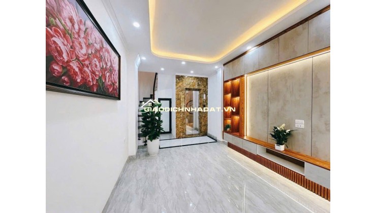 Bán nhà Trương Định 5 Tầng Thang Máy Mới Kính Koong 42m Nhỉnh 8 Tỷ